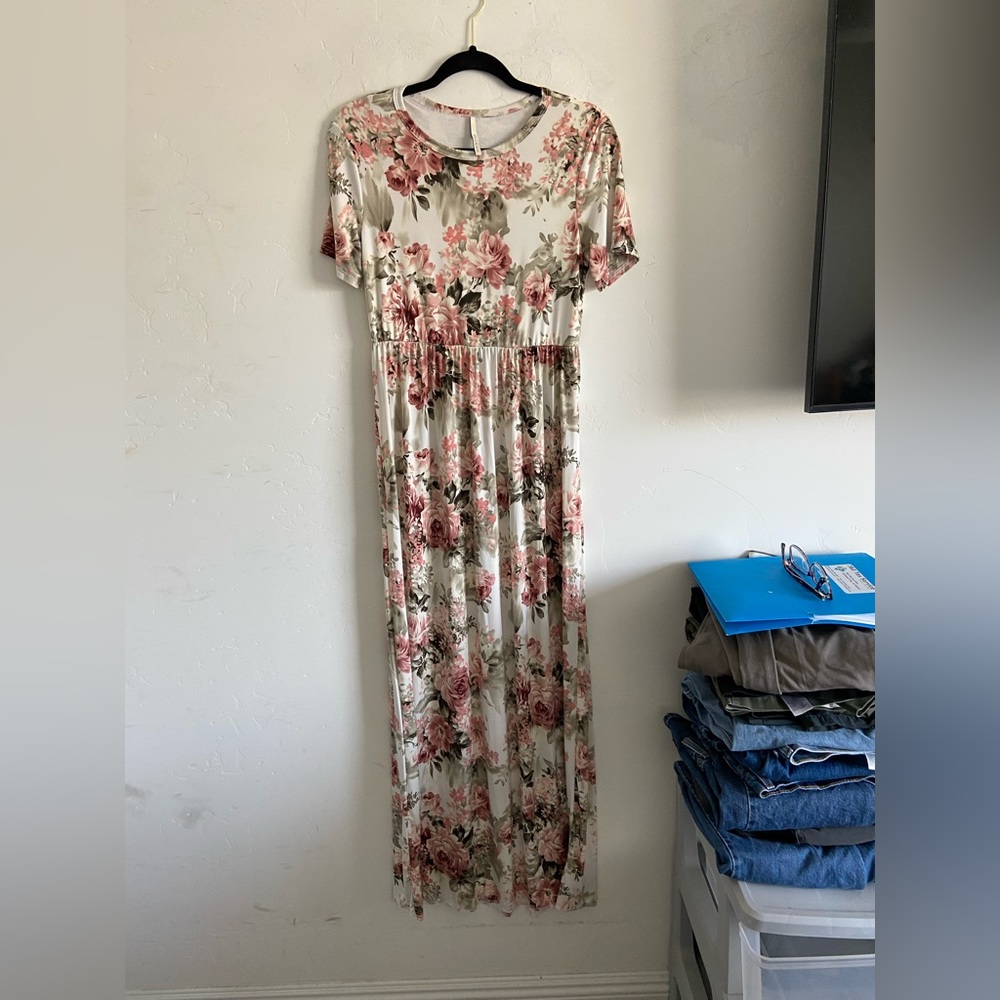 Bellamie Floral Maxi Dress in Blush Pink and Cream